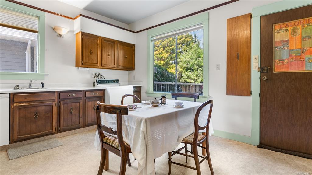 Fifth View of 1296 Richardson St, Victoria, BC, V8V 3E1