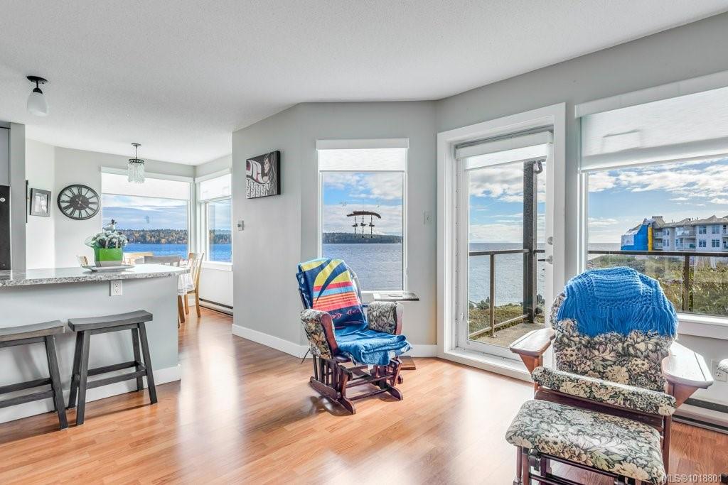 27 Island Hwy S, 1018801, BC,