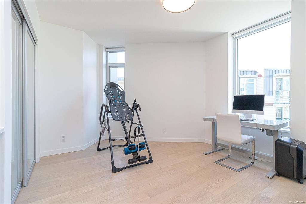 Fifth View of 530 Michigan St, Capital Park, Victoria, BC, V8V 0G2