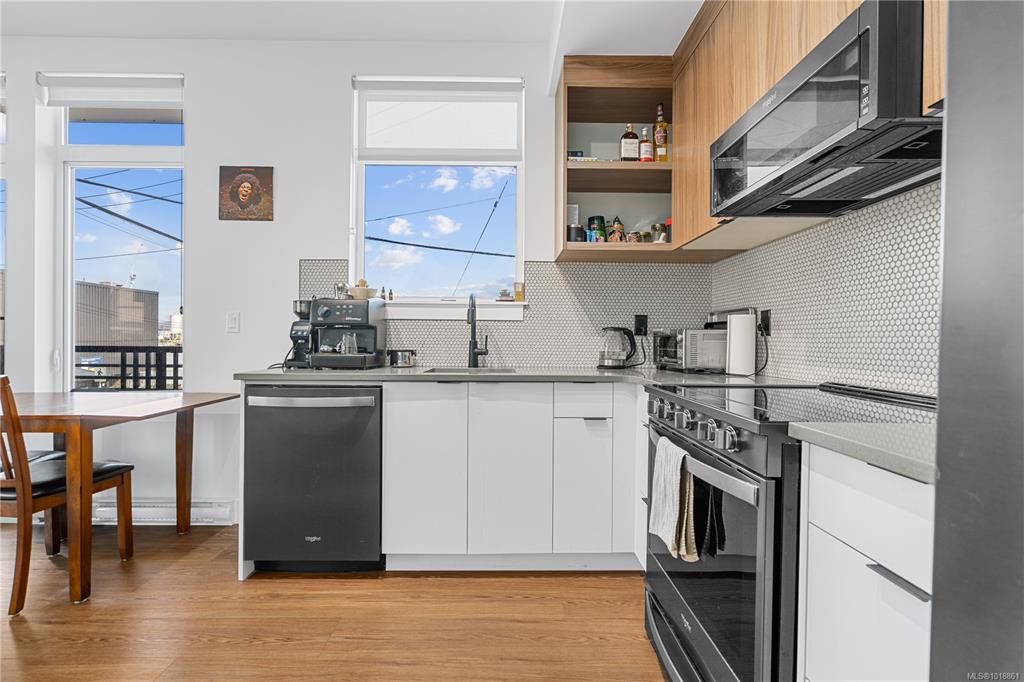 Fourth View of 515 Chatham St, Ironworks, Victoria, BC, V8T 0C8