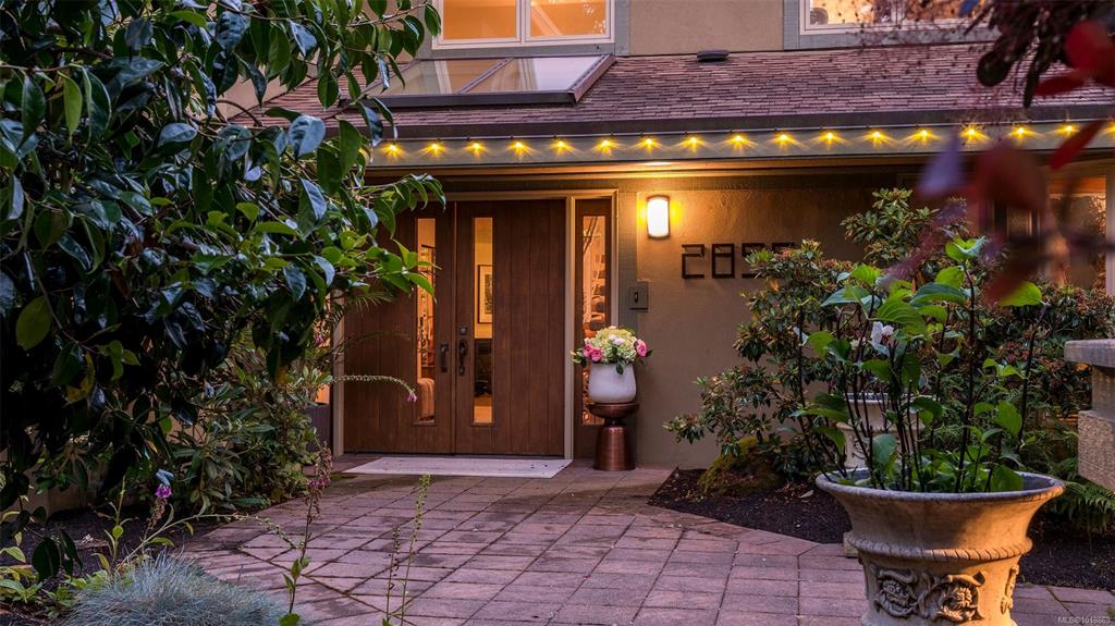 Fourth View of 2895 Lansdowne Rd, Oak Bay, BC, V8R 3P8