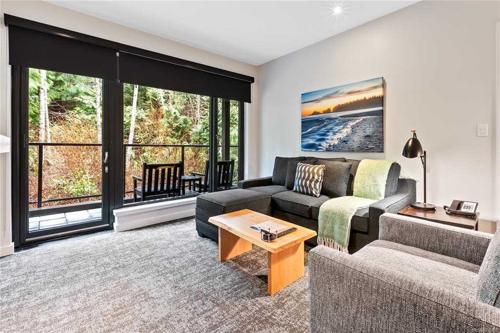 596 Marine Dr, 1018891, BC,