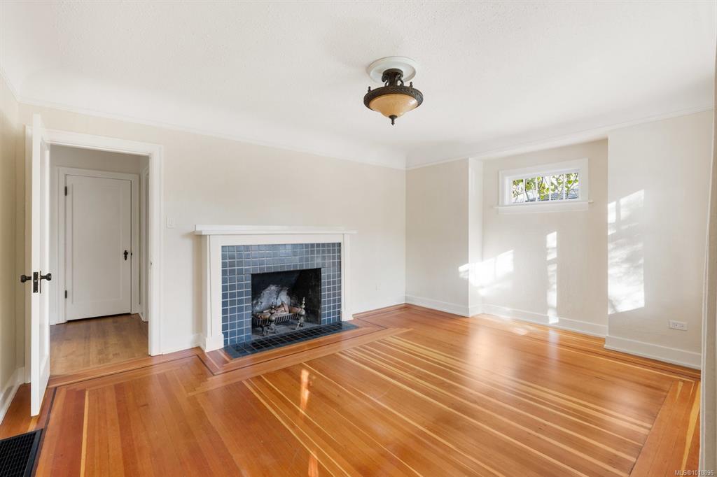 Fifth View of 2168 Bartlett Ave, Oak Bay, BC, V8S 2P9