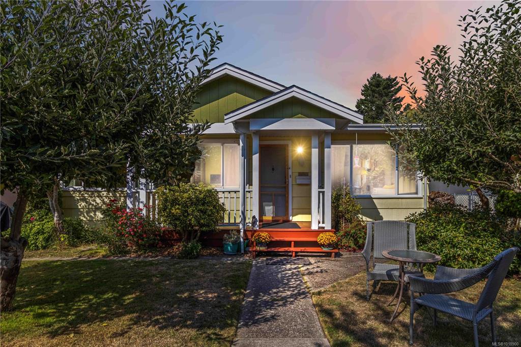 1204 Haultain St, 1018900, BC,