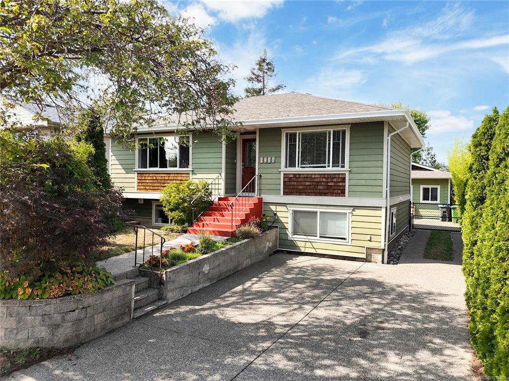 Third View of 1468 Stroud Rd, Victoria, BC, V8T 2K9