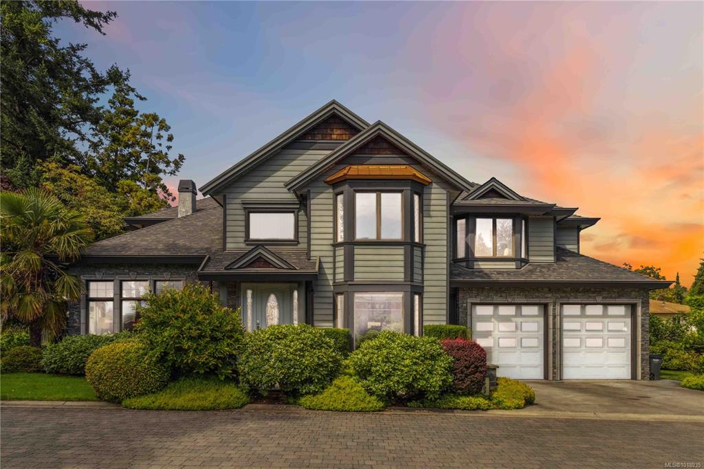 Fifth View of 1702 De Sousa Pl, Leauni Estates, Saanich, BC, V8N 3L2