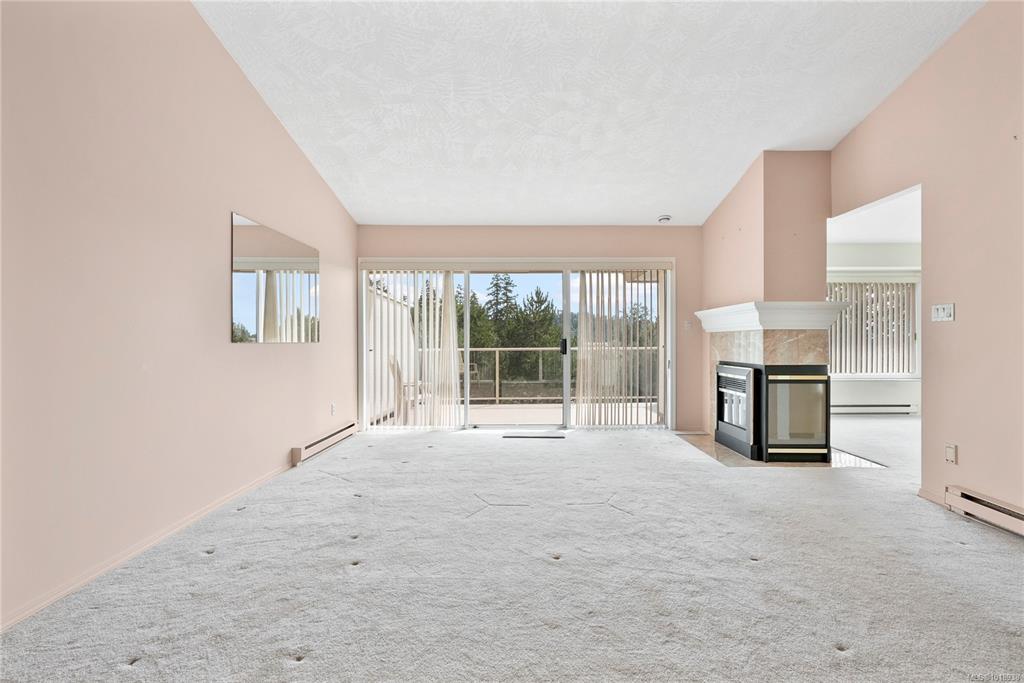 Fifth View of 895 Royal Oak Ave, The Gardens, Saanich, BC, V8X 3T3