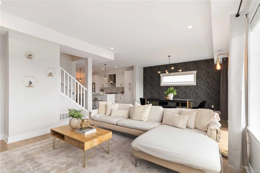 2544 Obsidian Pl, 1018946, BC,