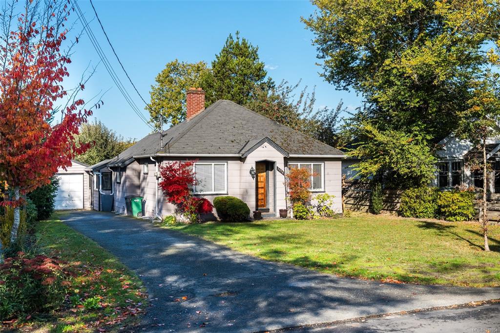 2926 Colquitz Ave, 1018954, BC,