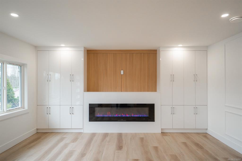 Fifth View of 4037 Lakehill Pl, Saanich, BC, V8X 2J6