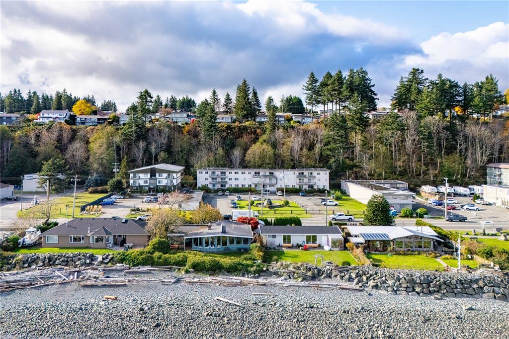 940 Island Hwy S, 1018968, BC,