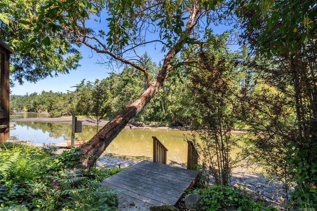 920 Arundel Dr, 1018971, BC,