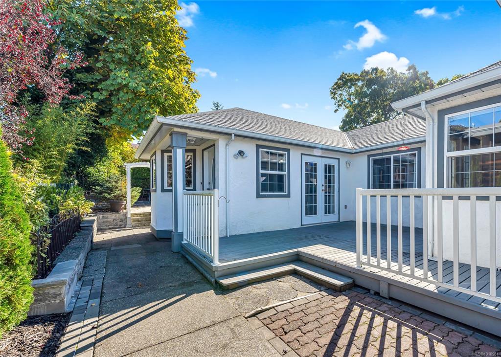 Third View of 3165 Wascana St, Saanich, BC, V9A 1W4