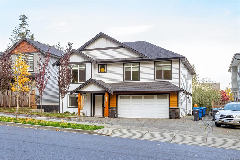 668 Eighth St, 1018985, BC,