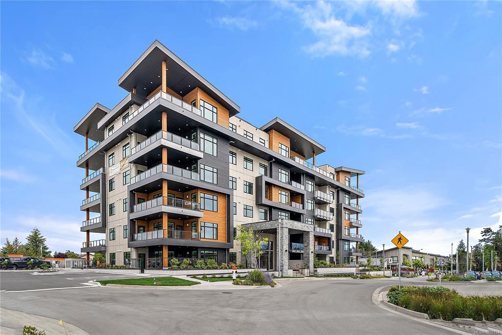 2520 Hackett Cres, 1020134, BC,