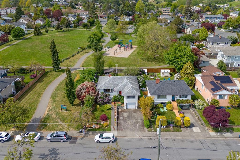 Fourth View of 1476 Stroud Rd, Victoria, BC, V8T 2K9