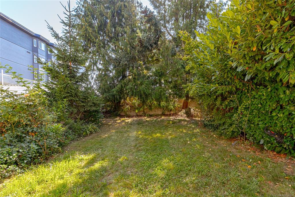 Fourth View of 841 839 Princess Ave, Victoria, BC, V8T 1K7