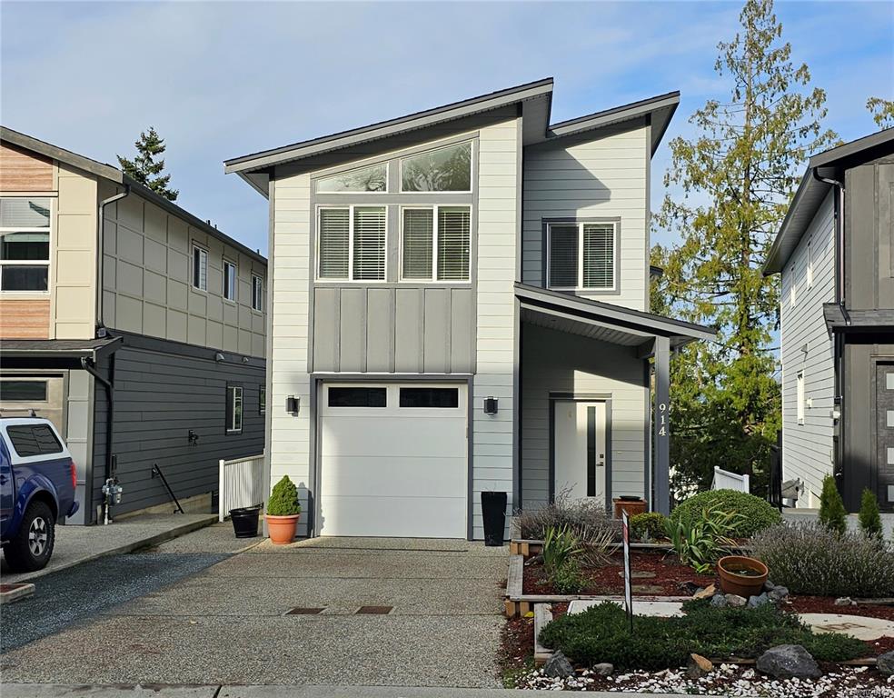 914 Peace Keeping Cres, 1020164, BC,
