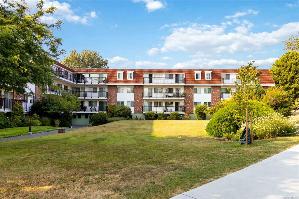 1680 Poplar Ave, 1020246, BC,