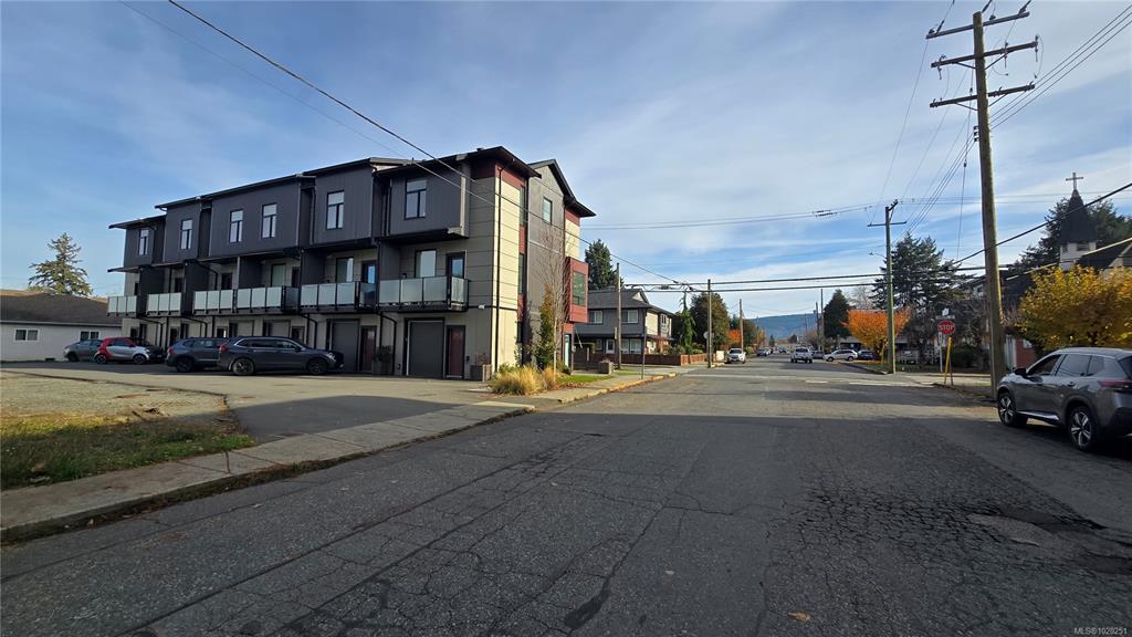Fifth View of 231 First St, Duncan, BC, V9L 1R3