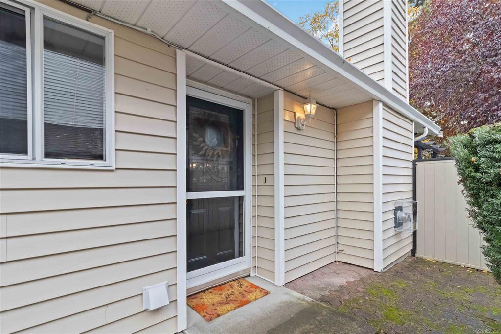 Fourth View of 3104 Glen Lake Rd, Langford, BC, V9B 4B7