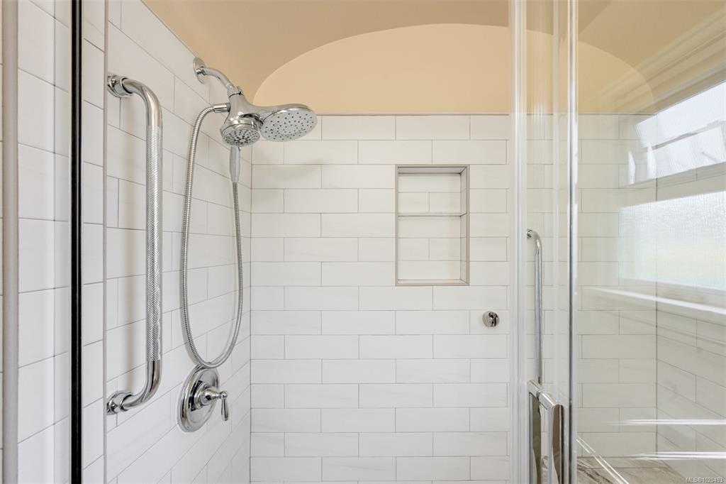 Fifth View of 3312 Kingsley St, Saanich, BC, V8P 4J9