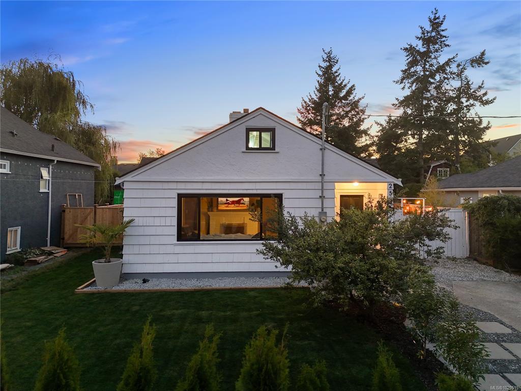 Fourth View of 2540 Blackwood St, Victoria, BC, V8T 3W1