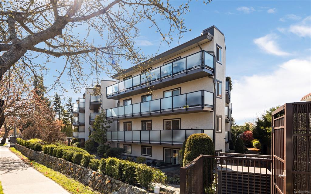 Second View of 1241 Fairfield Rd, WORTHINGTON COURT, Victoria, BC, V8V 3B3