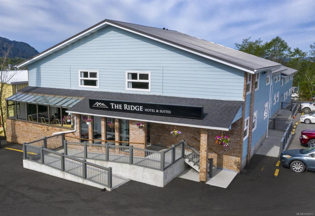 MLS® listing #30244346 for sale located at 1051 Chamberlin Ave