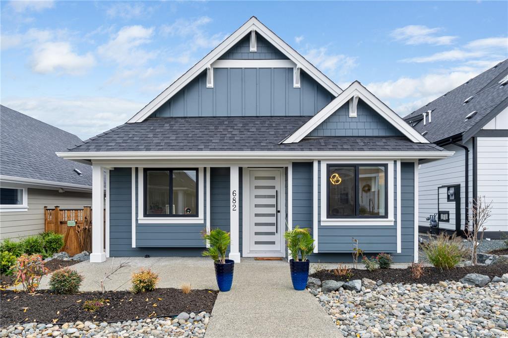 682 Briarwood Dr, 1020574, BC,