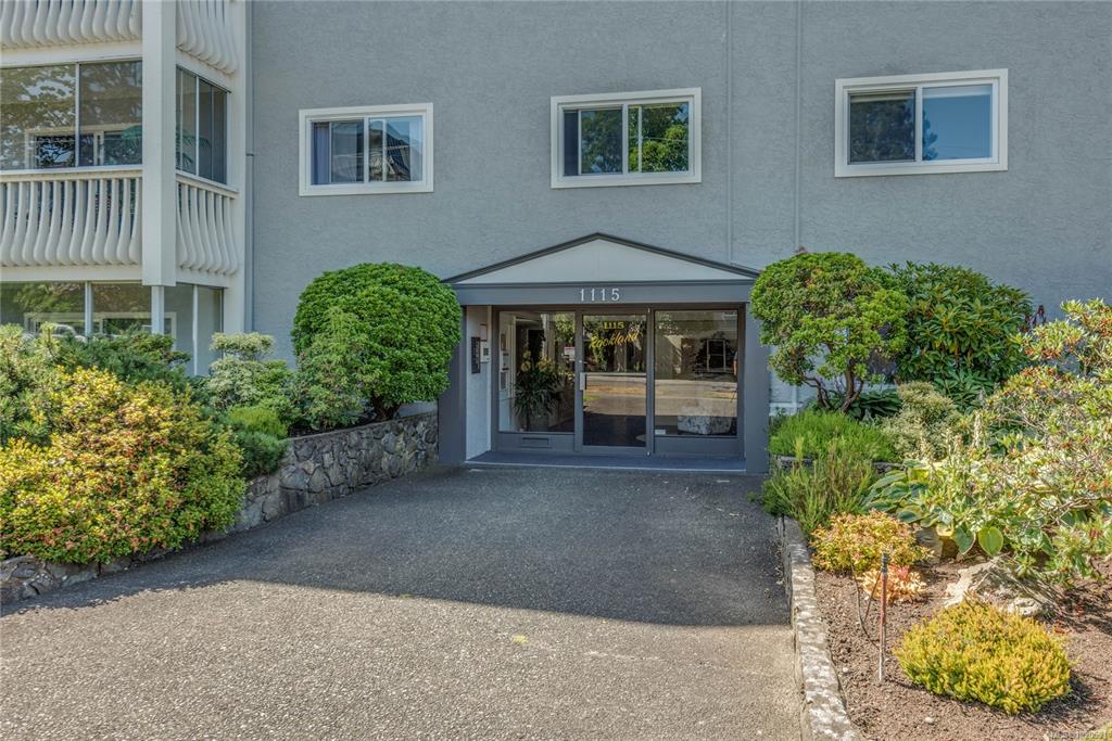 Fourth View of 1115 Rockland Ave, Victoria, BC, V8V 3H8