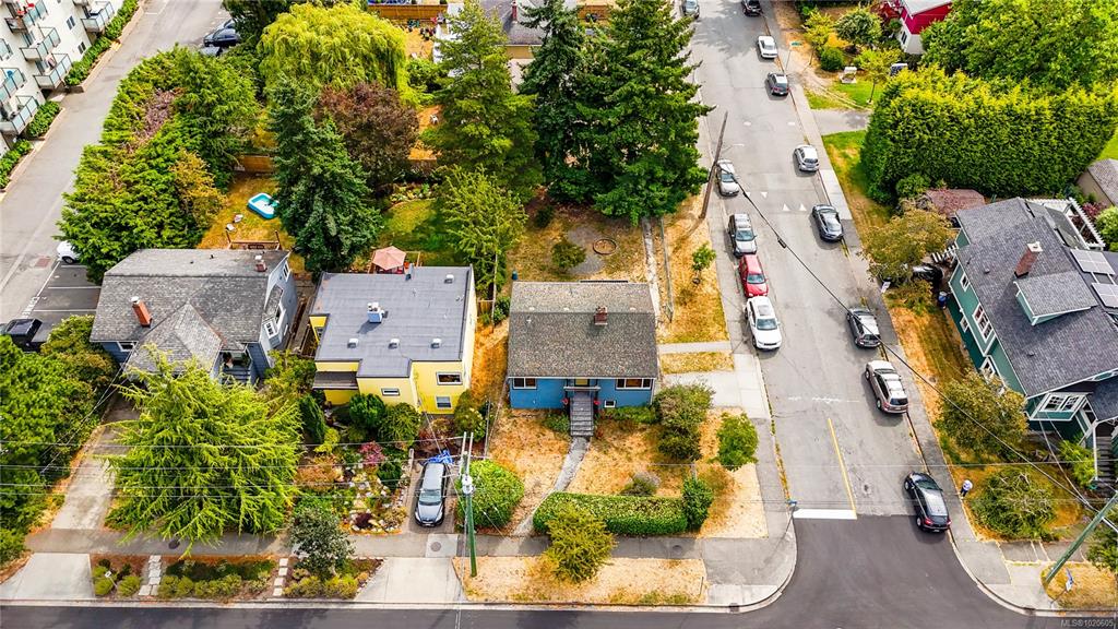 Fourth View of 1905 Lee Ave, Victoria, BC, V8R 4W9