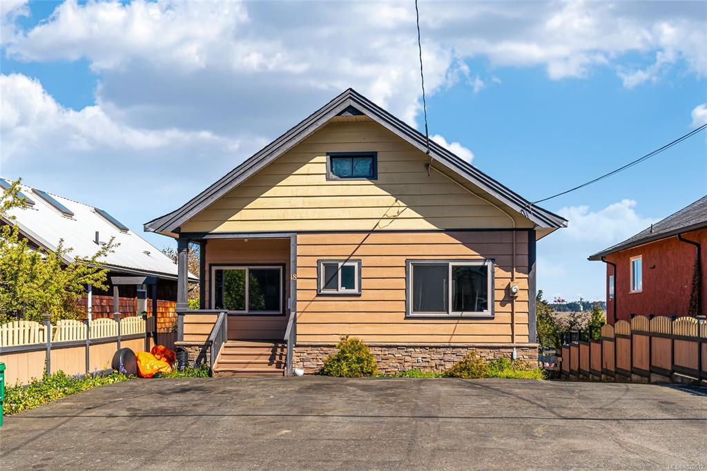 18 Gillespie St S, 1020612, BC,