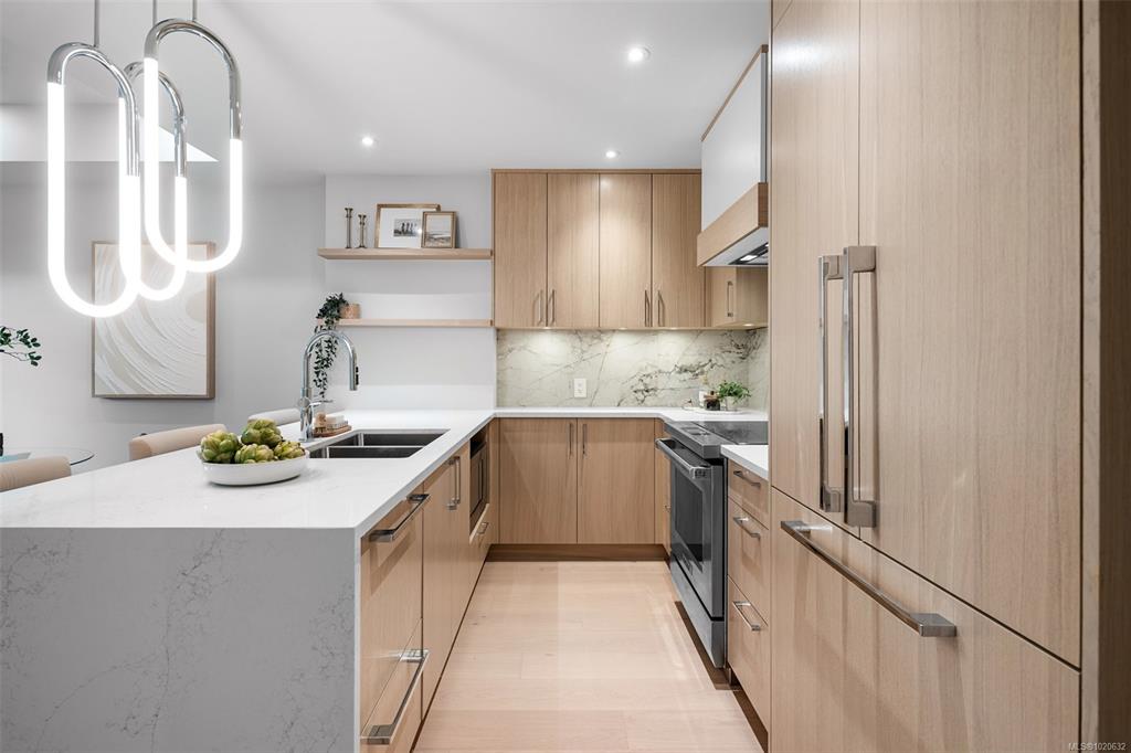 Third View of 5229 Cordova Bay Rd, Tiller & Grace, Saanich, BC, V8Y 2L1