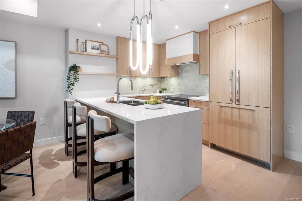 Fifth View of 5229 Cordova Bay Rd, Tiller & Grace, Saanich, BC, V8Y 2L1