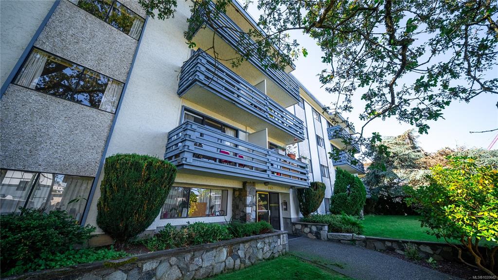 Fourth View of 1165 Yates St, Victoria, BC, V8V 3M8