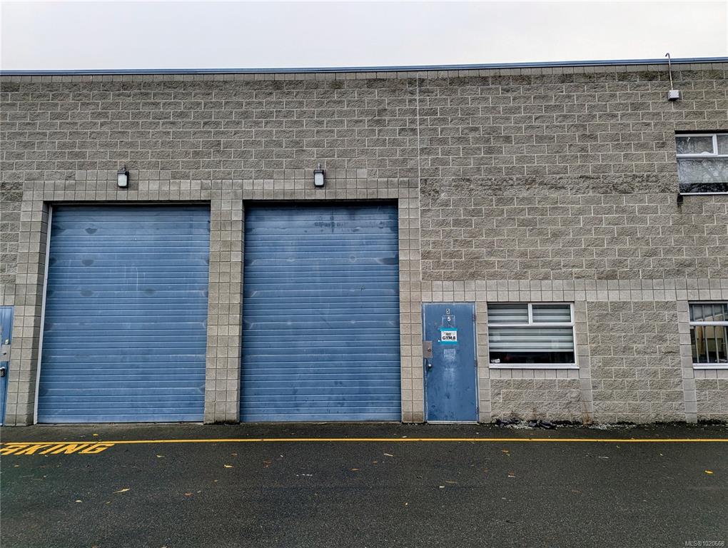 MLS® listing #30249416 for sale located at 744 Fairview Rd