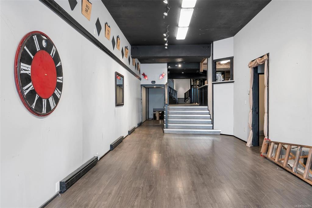 Fourth View of 1323 Government St, Victoria, BC, V8W 1Y9