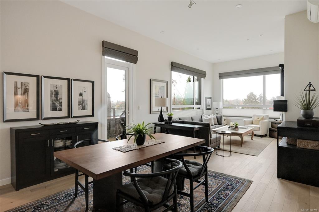 Second View of 2285 Bowker Ave, Bowker Collection, Oak Bay, BC, V8R 2E2