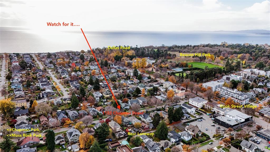 Third View of 1152 Chapman St, Victoria, BC, V8V 2T6