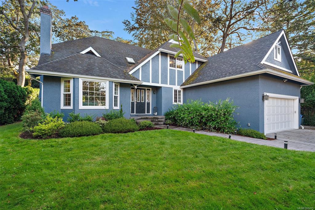 Third View of 2023 Runnymede Ave, Oak Bay, BC, V8S 2V5