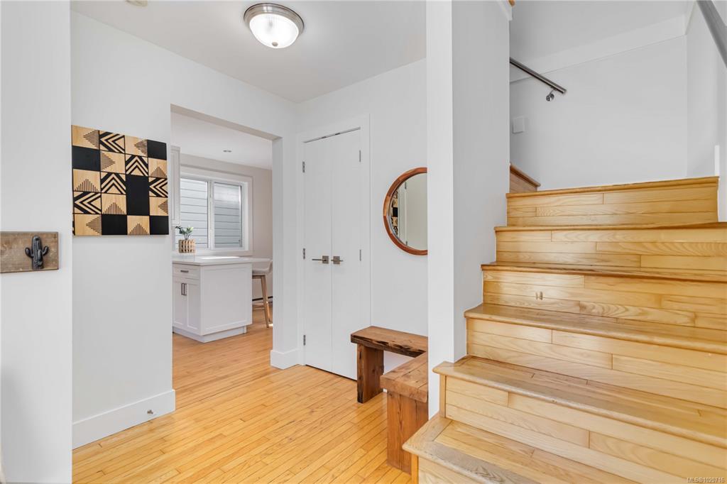 Fourth View of 126 Rendall St, Victoria, BC, V8V 2E5