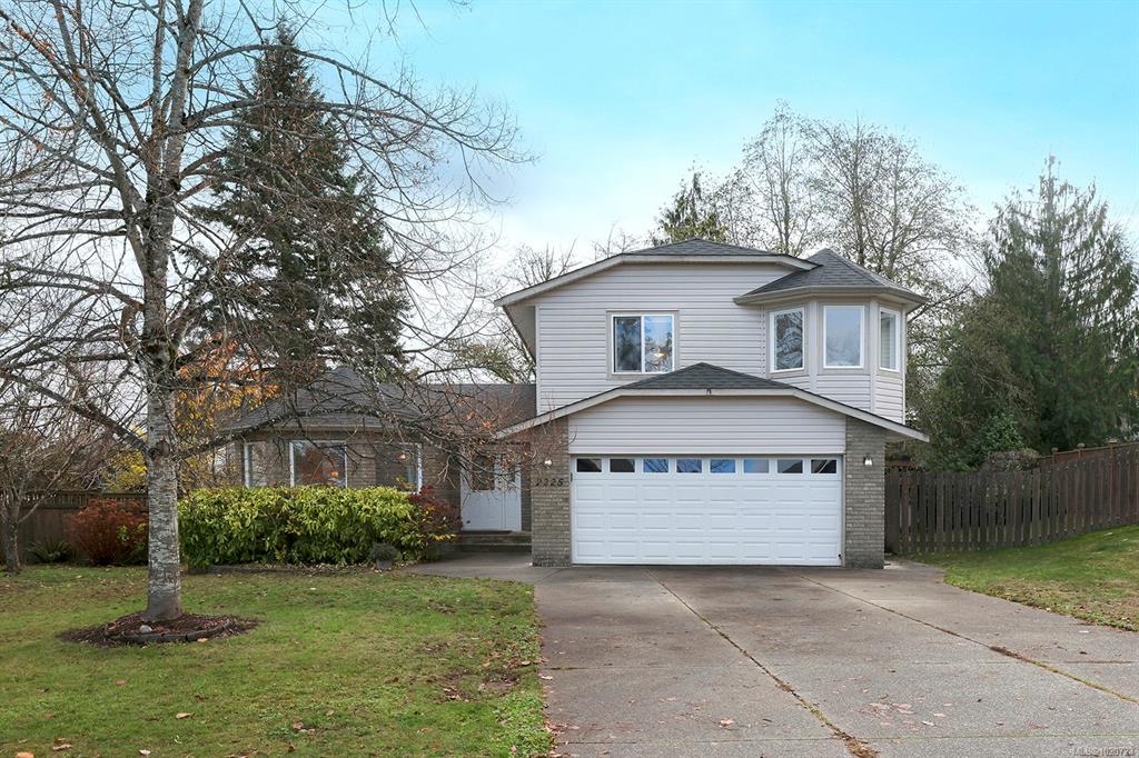 2225 Heron Cres, 1020723, BC,