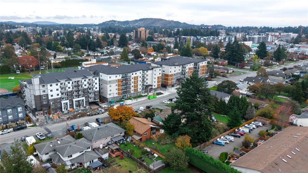 983 Bray Ave, 1020724, BC,