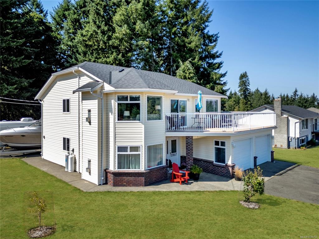 2207 June Rd, 1020757, BC,
