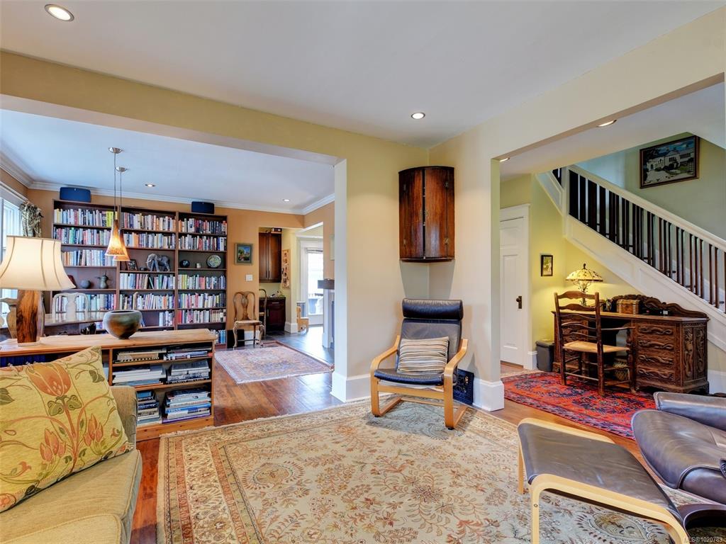 Fourth View of 2723 Mt Stephen Ave, Victoria, BC, V8T 3L8