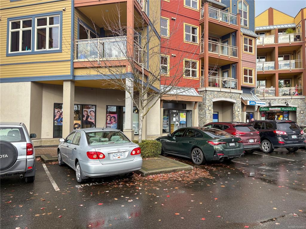 755 Goldstream Ave, 1020809, BC,