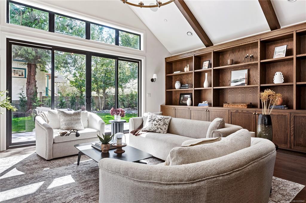 Fourth View of 2189 Beaverbrooke St, Oak Bay, BC, V8S 2W1