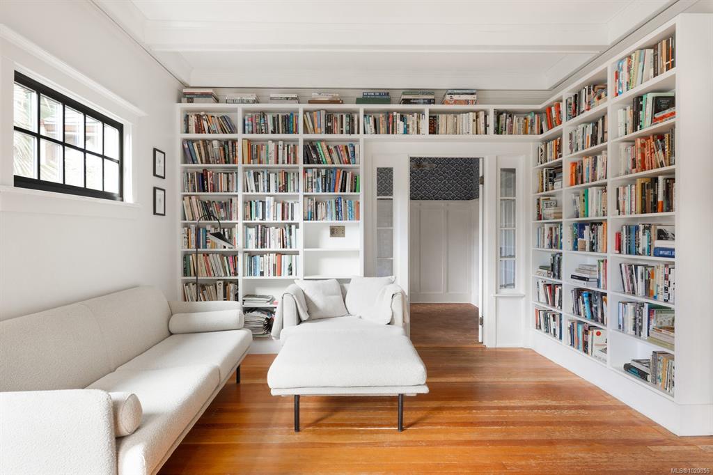 Third View of 1063 Bank St, Victoria, BC, V8S 4B3