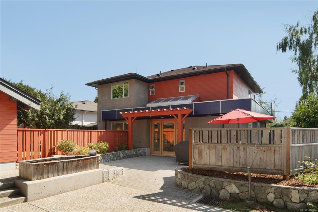 Fourth View of 1530 Brooke St, Victoria, BC, V8S 1M7